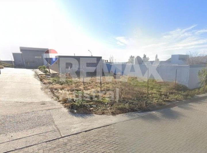 Terreno · 242m²