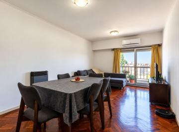 Departamento · 74m² · 6 Ambientes · Venta Departamento 3 Dorm. Centro