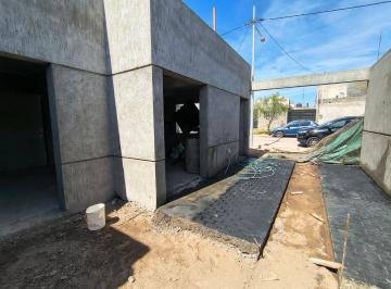 PH · 60m² · 3 Ambientes · 1 Cochera · Venta Casa en Pozo, Carrodilla Mendoza