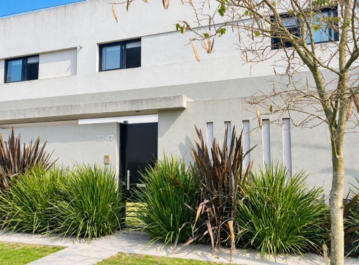 Casa · 125m² · 4 Ambientes · 1 Cochera