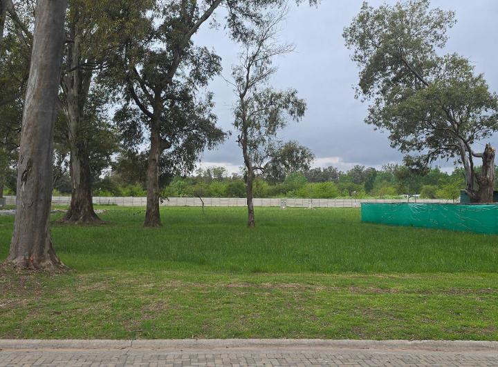 Terreno · 682m²