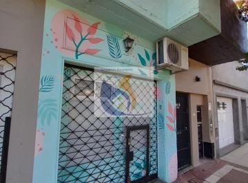 Oficina comercial · 30m² · 1 Ambiente · Alquiler Oficina Chica con Aire Acondicionado