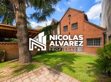 PH · 210m² · 4 Ambientes · 1 Cochera · Venta PH Tipo Casa 4 Ambientes en Venta con Gran Parque - Villa Luzuriaga