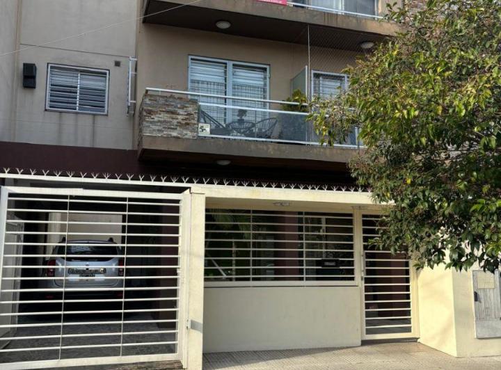 Departamento · 42m² · 2 Ambientes · 1 Cochera