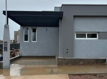 Exterior de la Casa · Casa a Estrenar en Barrio Alta Mendoza II