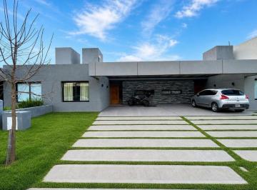 Casa · 65m² · 2 Ambientes · 2 Cocheras · Duplex en Venta San Ignacio Village 2d 1b - con Pileta!