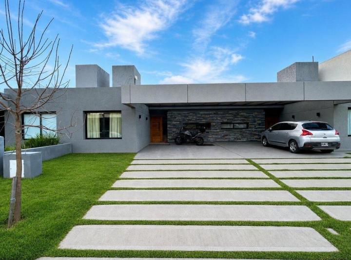 Casa · 65m² · 2 Ambientes · 2 Cocheras