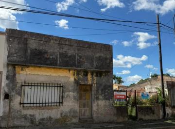 Casa · 287m² · 3 Ambientes · Casa a Refaccionar en Venta - Avellaneda 475, Concordia