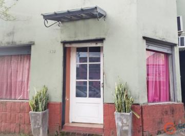 Casa · 482m² · Galpón y Departamento en Venta - Avellaneda 283, Concordia