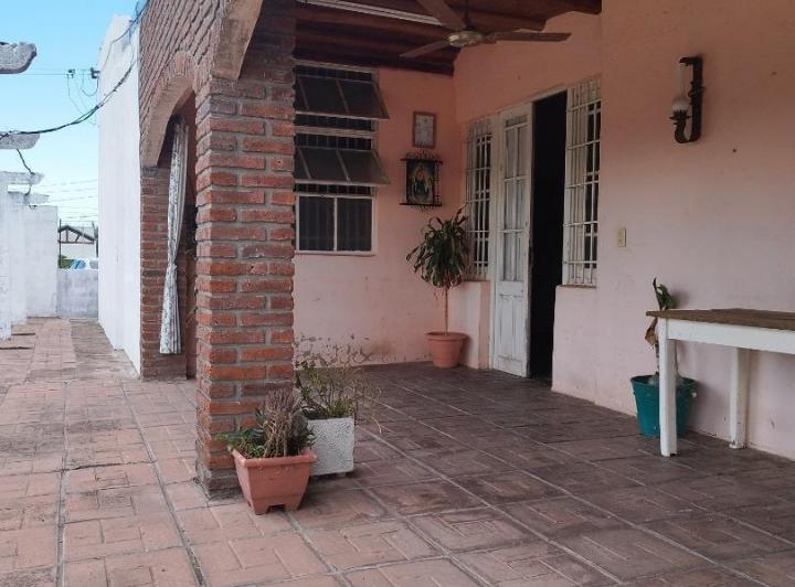 Casa · 2300m² · 4 Ambientes