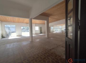 Casa · 200m² · 4 Ambientes · Casa de Dos Plantas - Perú 785, Concordia