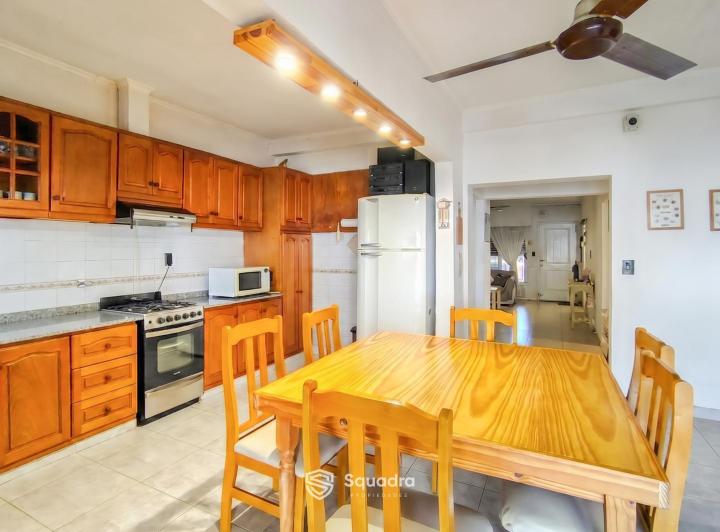 Casa · 165m² · 5 Ambientes · 1 Cochera