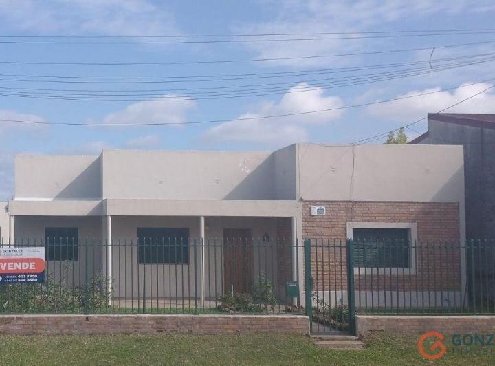 Casa · 1800m² · 3 Ambientes