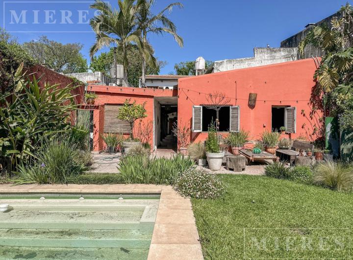 Casa · 132m² · 4 Dormitorios · 1 Cochera
