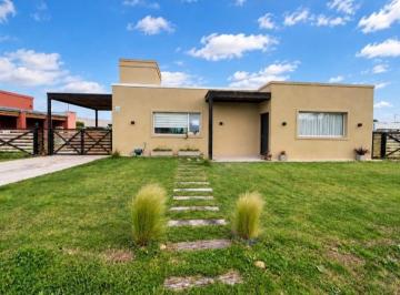 Casa · 131m² · 4 Ambientes · 2 Cocheras · Casa en Venta de 4 Ambientes en El Barrio Privado El Ensueño, Maschwitz, Escobar, Gba Norte