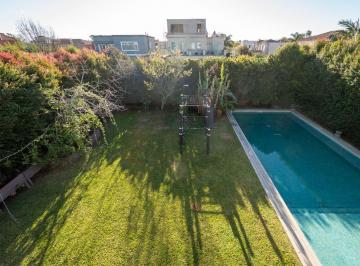 Casa de 8 ambientes, San Fernando · Venta en Windbells, Buenavista | 4 Suites y Tecnología de Vanguardia