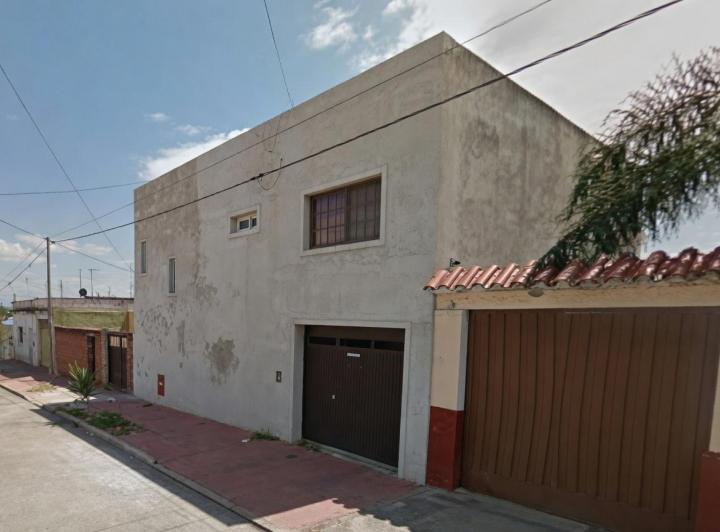 Casa · 195m² · 6 Ambientes · 1 Cochera