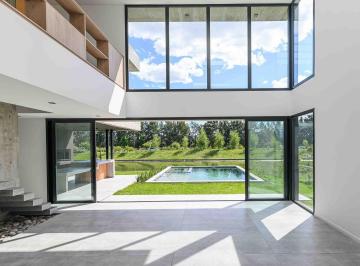 Casa · 285m² · 5 Ambientes · 1 Cochera · Casa en Venta en Los Puentes, Nordelta, Tigre