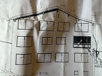 Casa de 17 ambientes, San Carlos de Bariloche · Casa con Salida Directa Al Lago y Ubicación Ponderada a Minutos a Pie del Centro
