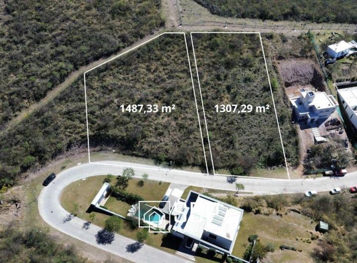 Terreno · 1307m²