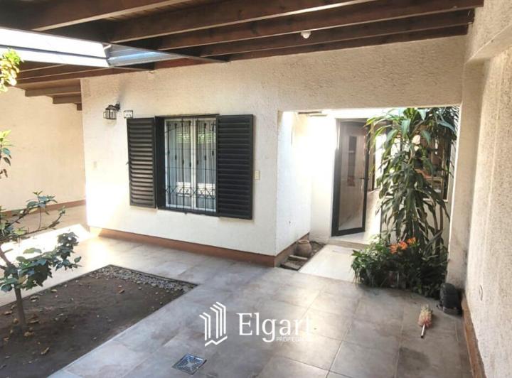 Casa · 200m² · 7 Ambientes · 3 Cocheras
