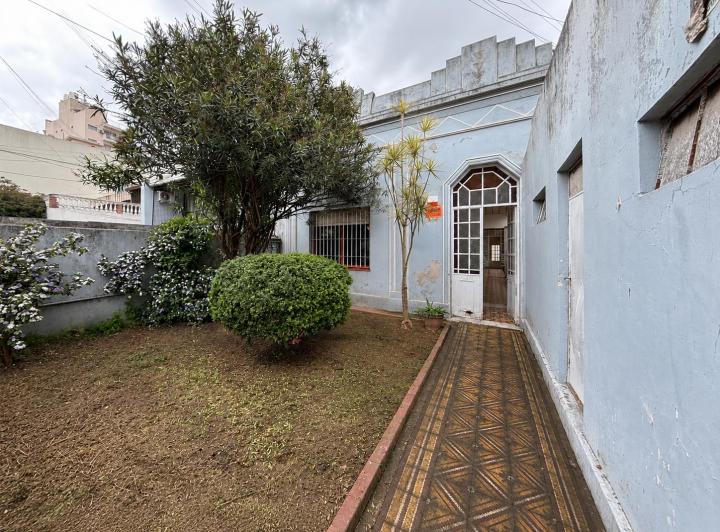 Casa · 260m² · 4 Ambientes · 1 Cochera