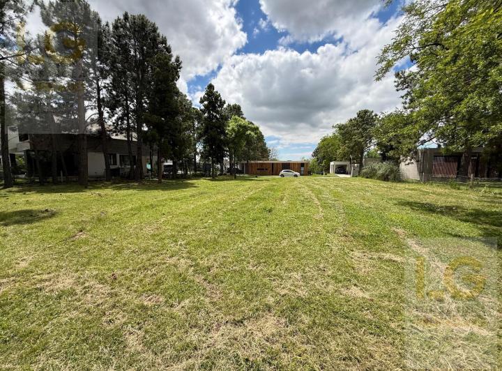 Terreno · 962m²