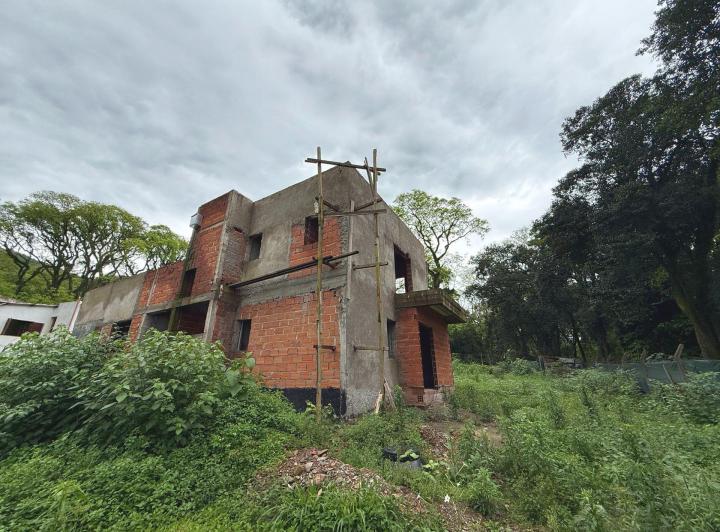 Casa · 200m² · 5 Ambientes · 1 Cochera
