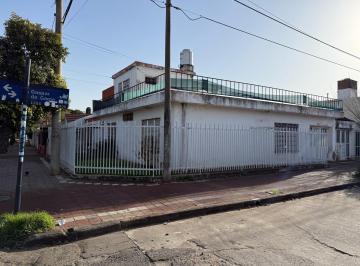 Casa · 201m² · 6 Ambientes · 2 Cocheras · Casa - Escobar