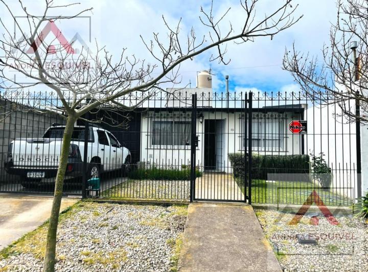 Casa · 120m² · 3 Ambientes · 2 Cocheras