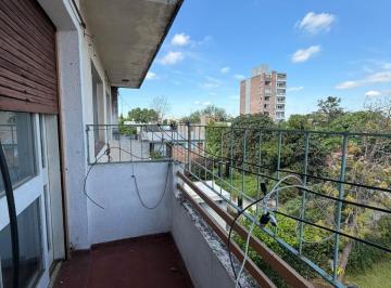 Departamento · 43m² · 2 Ambientes · Venta Departamento de Escalera un Dormitorio con Balcón