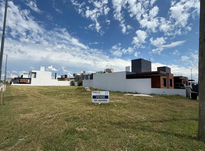 Terreno · 262m²