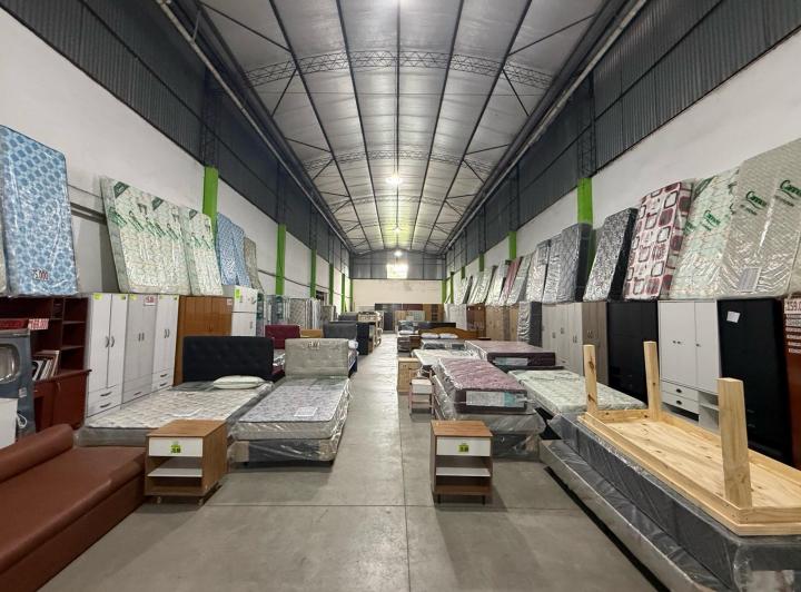 Local comercial · 590m²