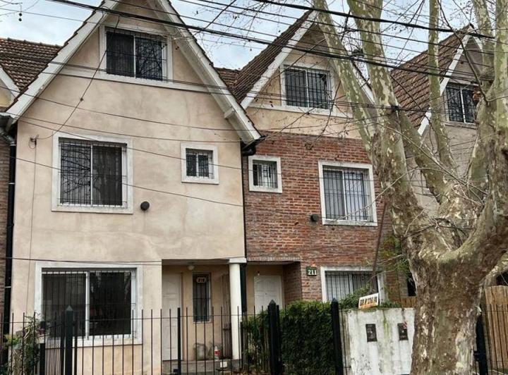 Casa · 110m² · 4 Ambientes · 1 Cochera