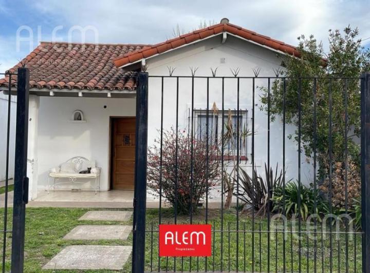 Casa · 88m² · 2 Dormitorios · 1 Cochera
