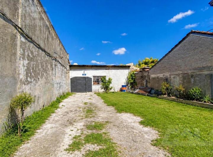 Terreno · 93m² · 1 Ambiente · 2 Cocheras