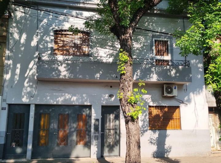 Casa · 254m² · 8 Ambientes · 1 Cochera