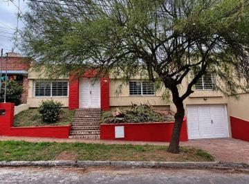 Foto · Casa Dos Dorm. C/cochera, Patio y Espacio Adicional Tipo Monoambiente