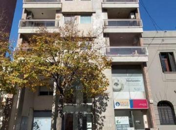 Departamento de 5 ambientes, Rosario · Departamento en Alquiler, de 2/3 Domirotrios de 120 m² con Cochera en Lourdes!