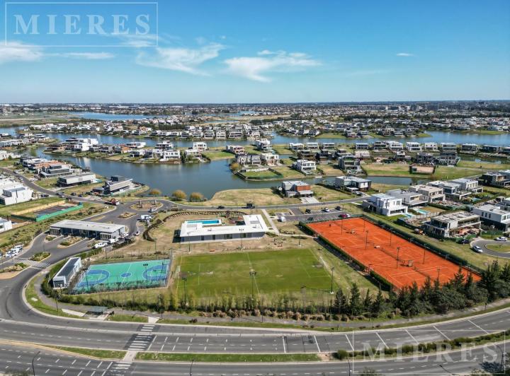 Terreno · 1095m²