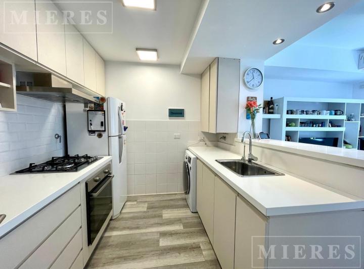 Casa · 110m² · 4 Ambientes · 2 Cocheras