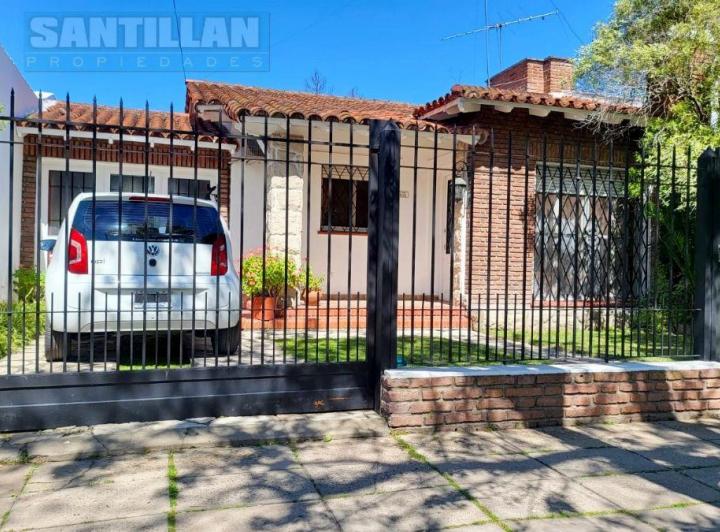 Casa · 120m² · 4 Ambientes · 3 Cocheras