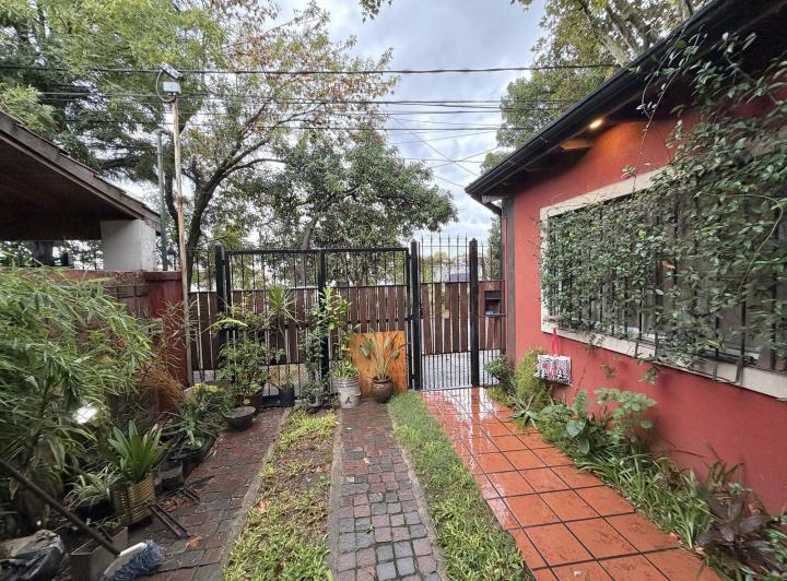 Casa · 150m² · 5 Ambientes · 2 Cocheras