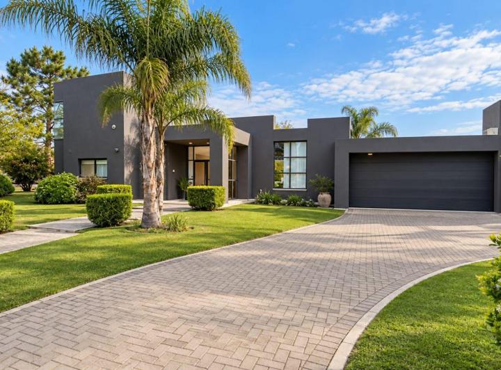 Casa · 529m² · 8 Ambientes