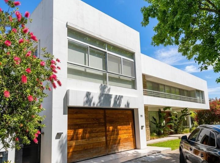 Casa · 550m² · 10 Ambientes · 2 Cocheras