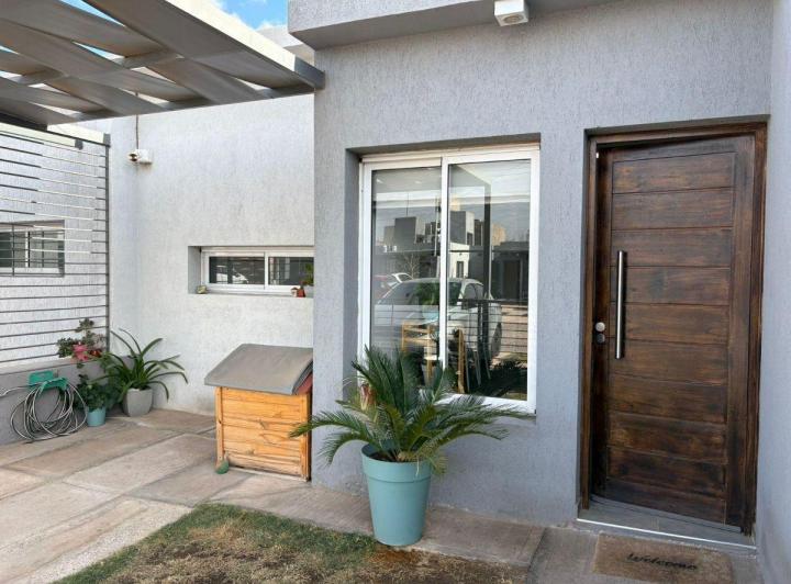 Casa · 55m² · 3 Ambientes · 1 Cochera