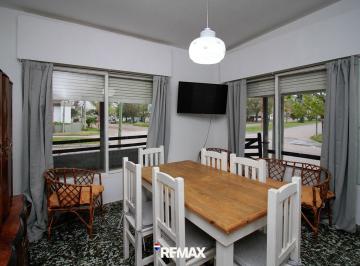 Casa · 53m² · 3 Ambientes · 1 Cochera · PH 2 Dor Esquina Bahia Blanca y Luzuriaga