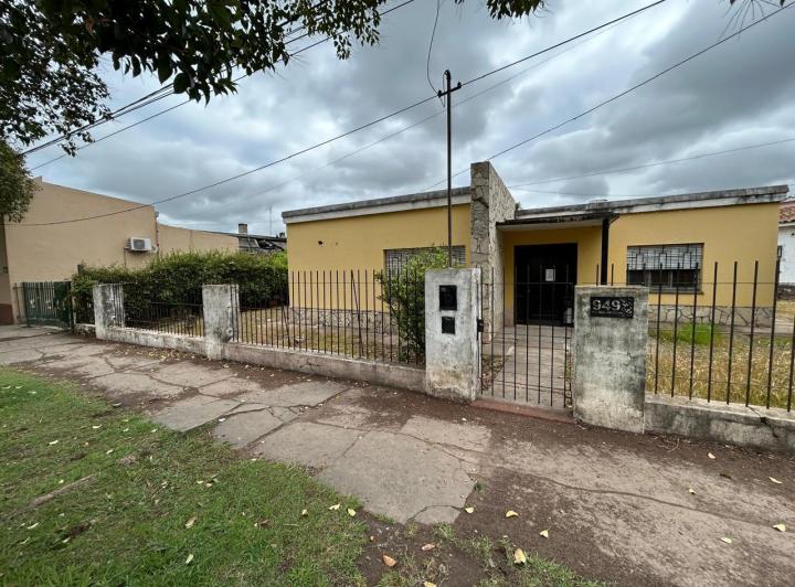 Casa · 221m² · 4 Ambientes · 1 Cochera