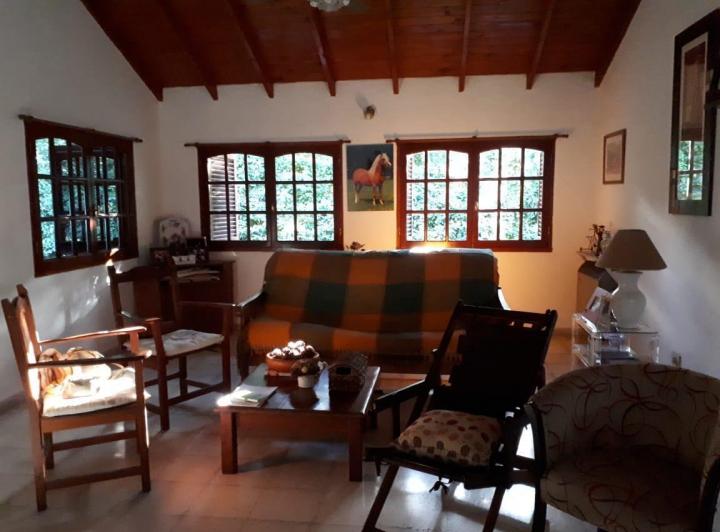 Casa · 436m² · 9 Ambientes · 2 Cocheras