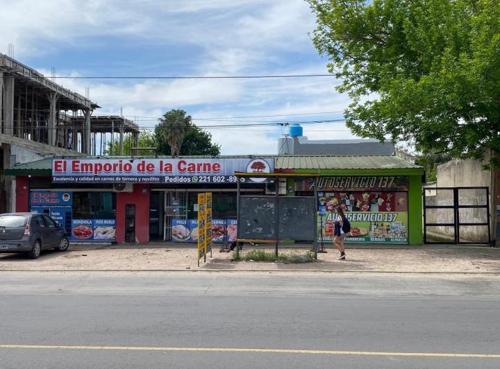 Local comercial · 224m² · 3 Ambientes · 1 Cochera